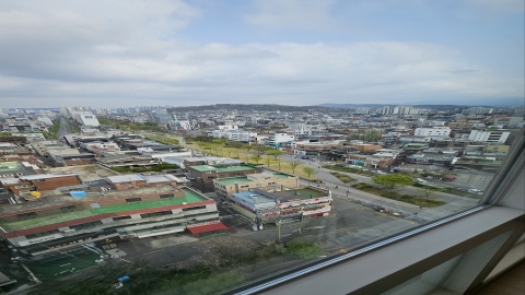 Donggyo-dong Efficency Apartment